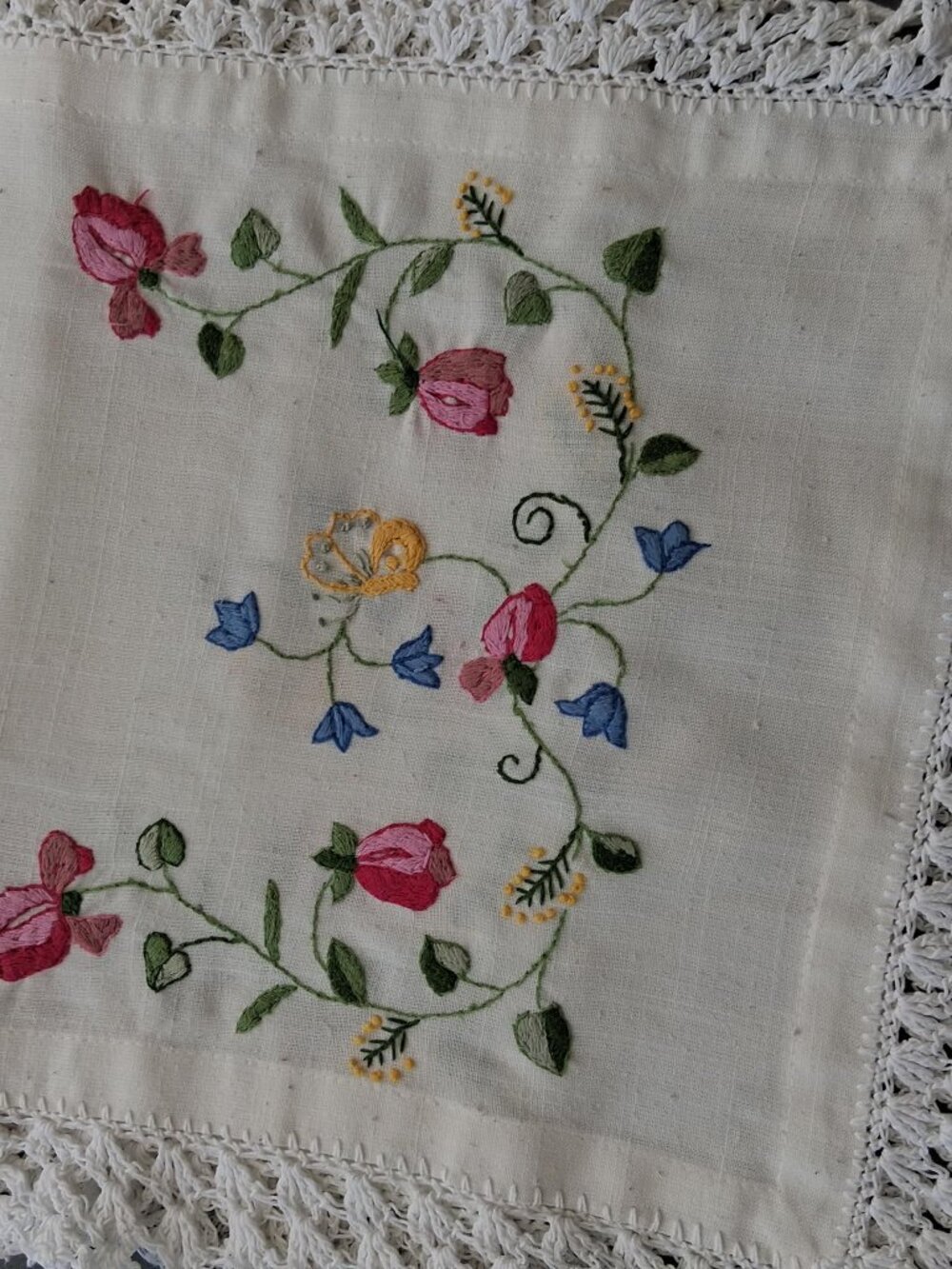 Embroidered Floral Table Runner - Picture 6 of 7
